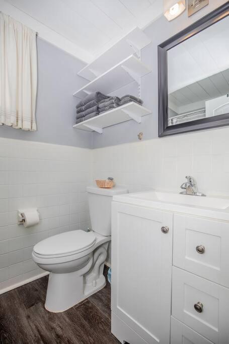 Apartment Walk To 12 South, 7 Min To Downtown, Free Parking! *