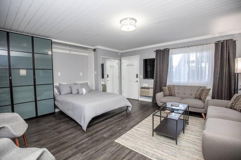 Walk To 12 South, 7 Min To Downtown, Free Parking! *